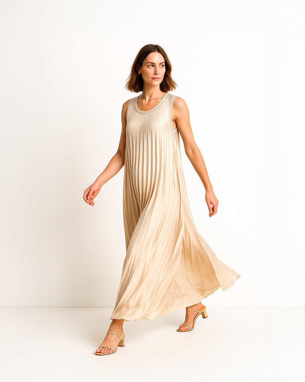 Abito lungo a giro manica plissettato