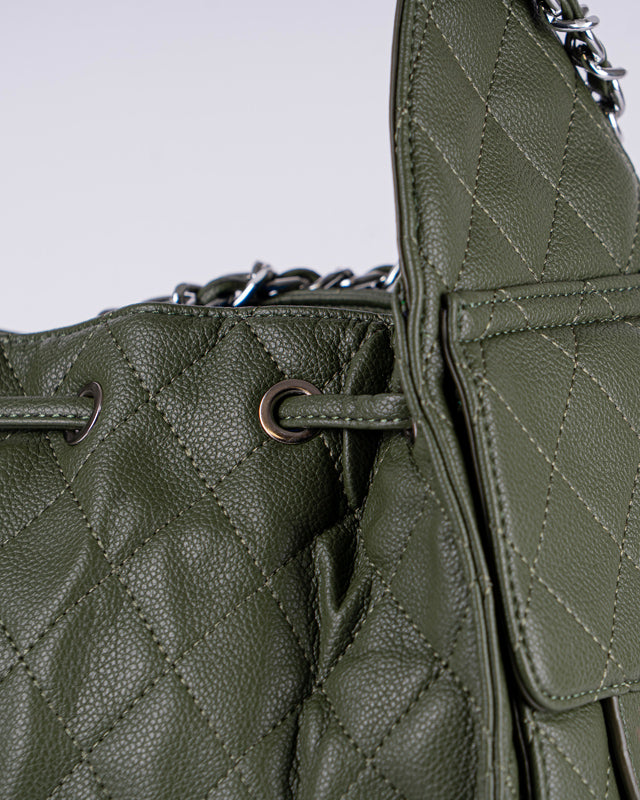 Borsa trapuntata con tasche laterali