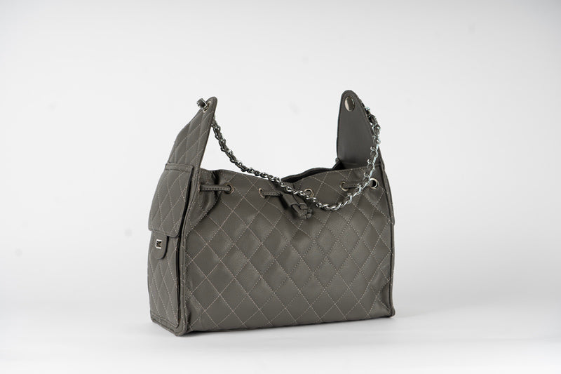 Borsa trapuntata con tasche laterali