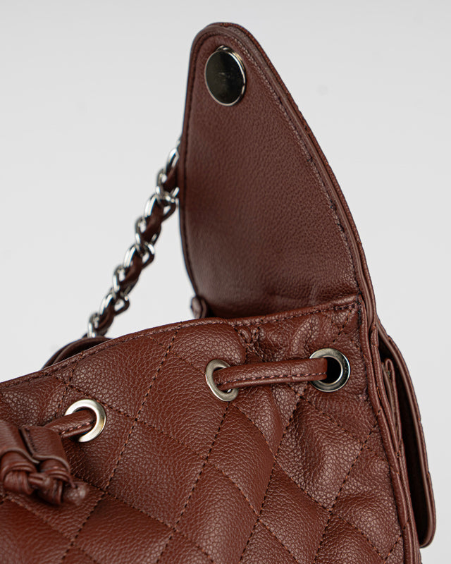 Borsa trapuntata con tasche laterali