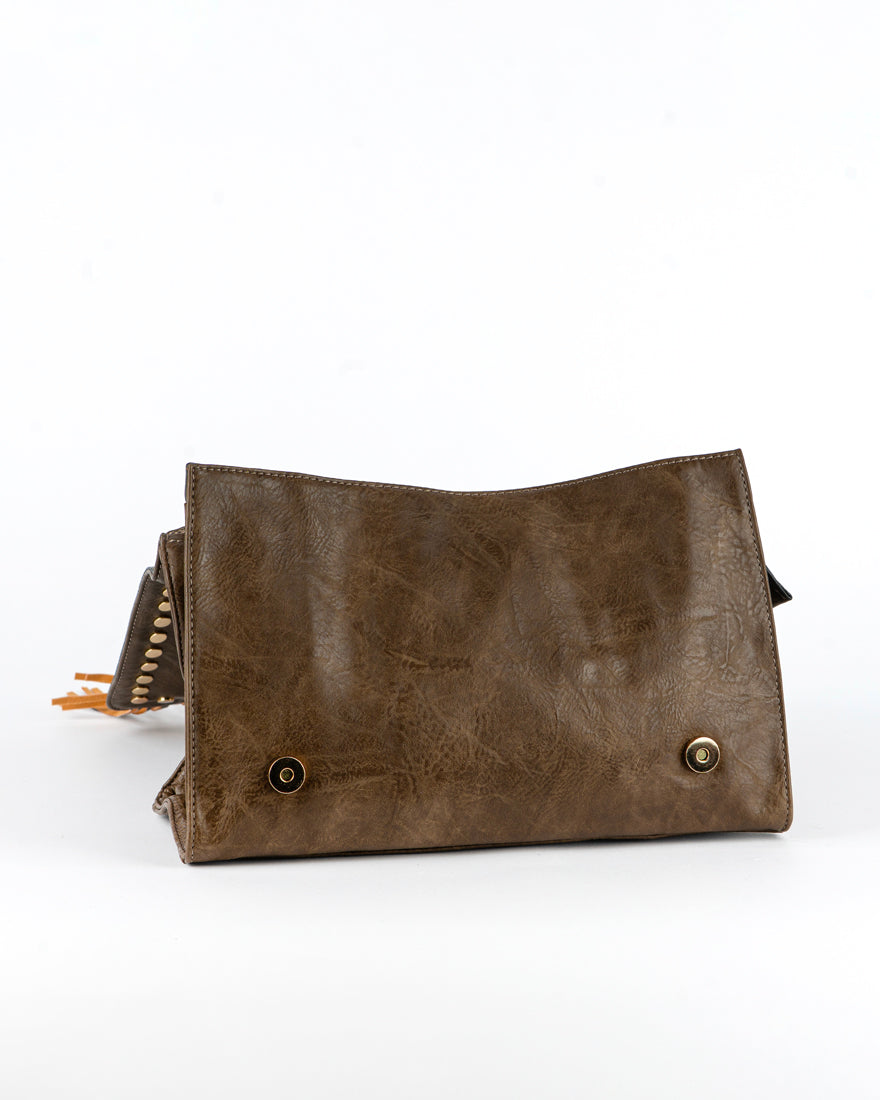 Borsa quadrata con borchie e frangie