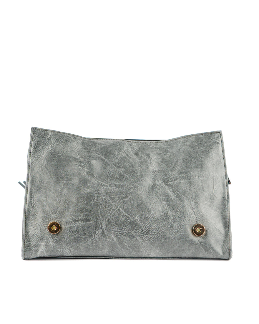 Borsa quadrata con borchie e frangie