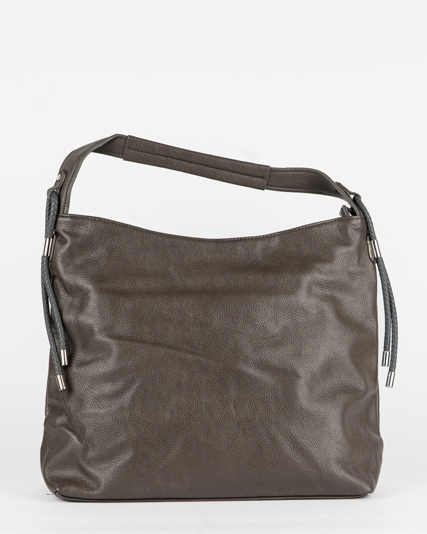 Maxi bag con accessorio sul manico