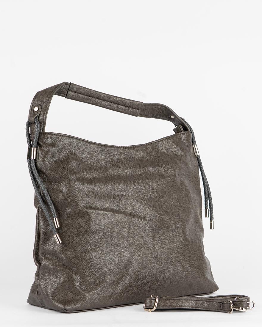 Maxi bag con accessorio sul manico