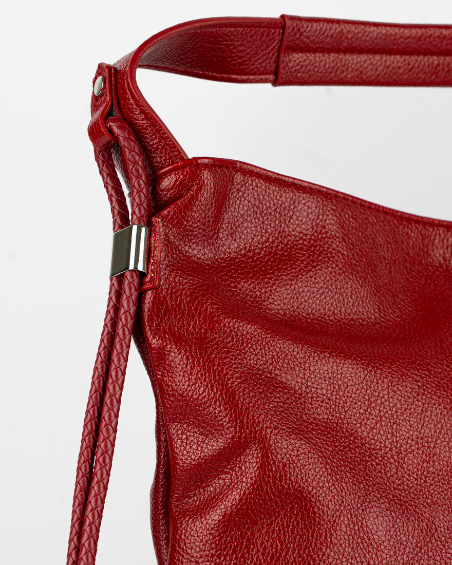 Maxi bag con accessorio sul manico