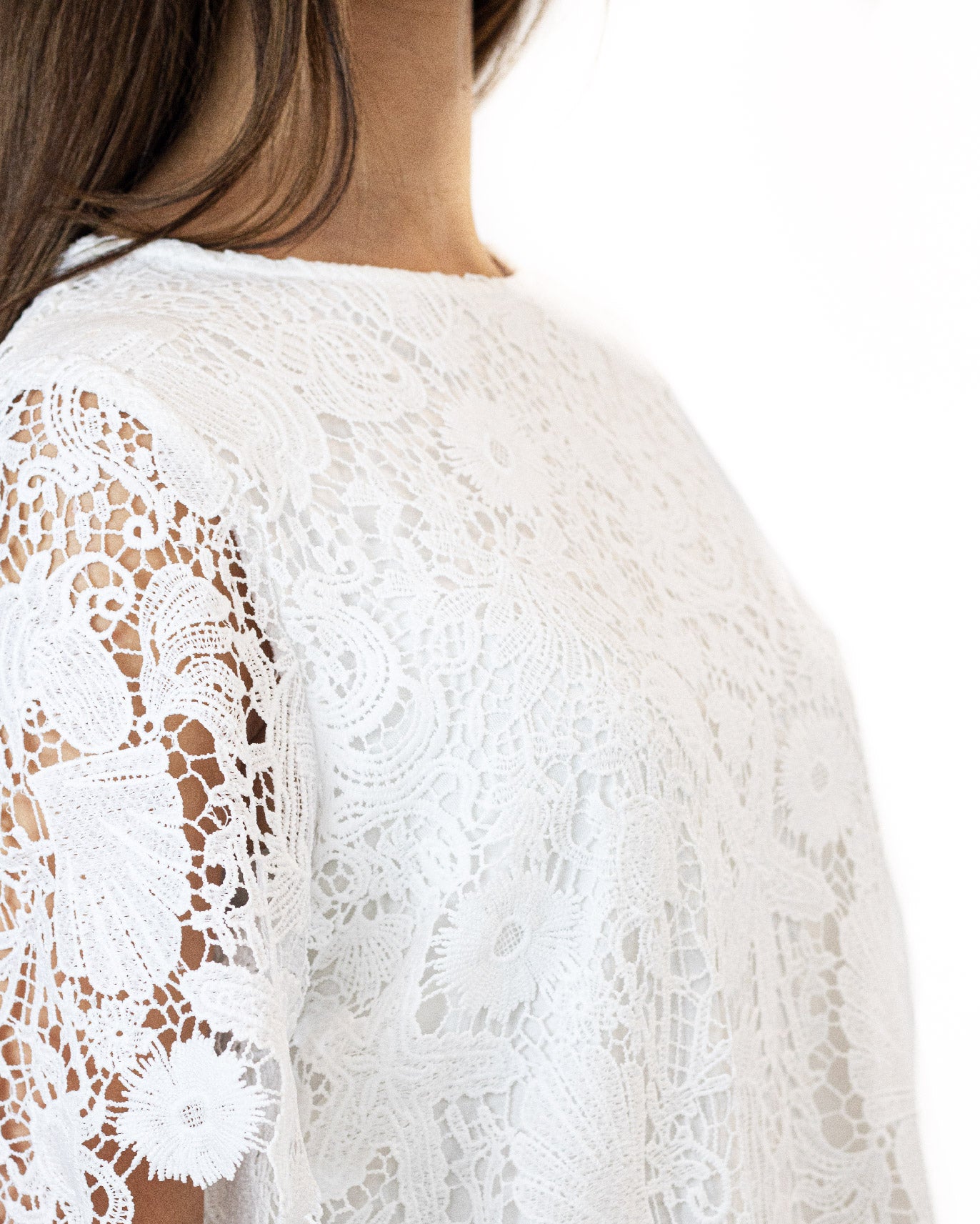 ABITO MEZZA MANICA IN MACRAME'