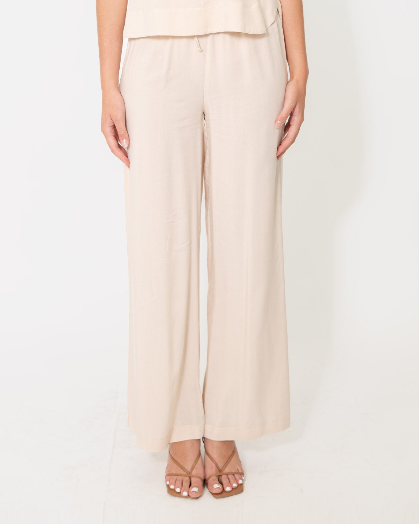 Pantalone a Palazzo con Laccetto in Vita