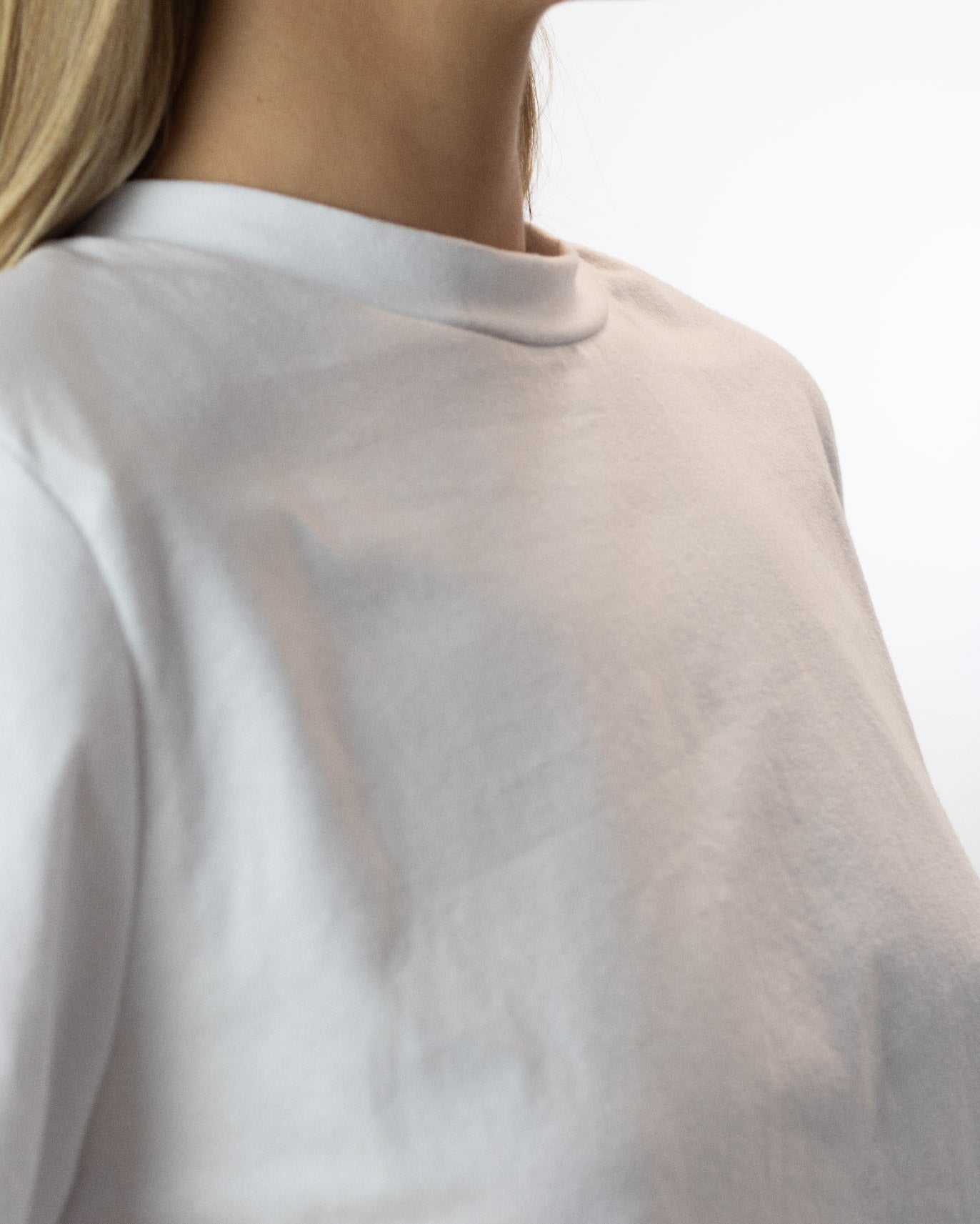 CROP TOP TAGLIATO